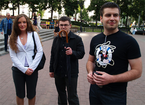 Юля, зонт и Алексей(blog-job.ru)